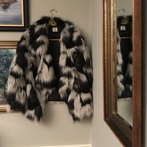 Casual Friday Boutique Faux Fur Black White Coat M